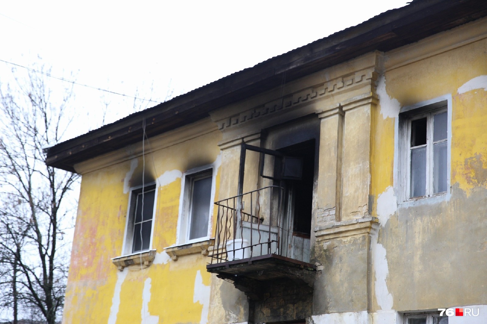 «С запахом дыма можно жить»: жильцы сгоревшего дома на Зелинского могут остаться без компенсации