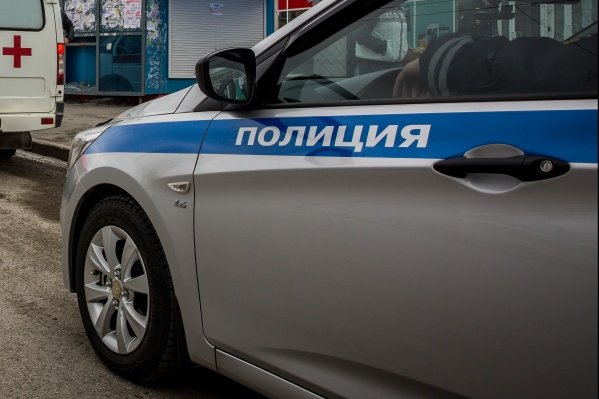 По словам очевидцев, ребёнок внезапно выскочил на дорогу перед иномаркой По словам очевидцев, ребёнок внезапно выскочил на дорогу перед иномаркой