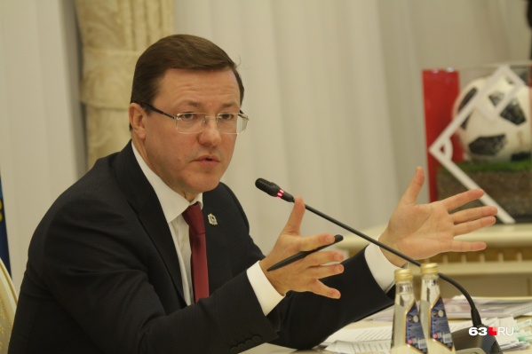 Глава региона считает, что поставщикам газа надо сесть за стол переговоров Глава региона считает, что поставщикам газа надо сесть за стол переговоров