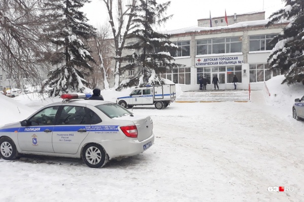 В Самаре одной из больниц, где искали бомбу, стала детская городская клиническая больница № 1 имени Ивановой В Самаре одной из больниц, где искали бомбу, стала детская городская клиническая больница № 1 имени Ивановой