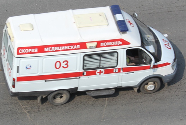 В Кормиловке Омской области пассажир мопеда умер под колёсами «Нивы»