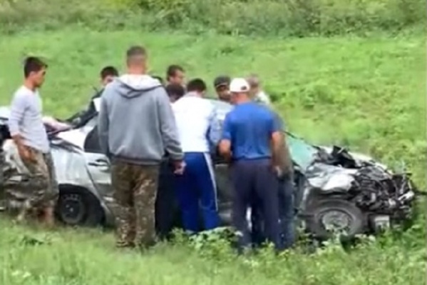 Очевидцы бросились на помощь пострадавшим Очевидцы бросились на помощь пострадавшим