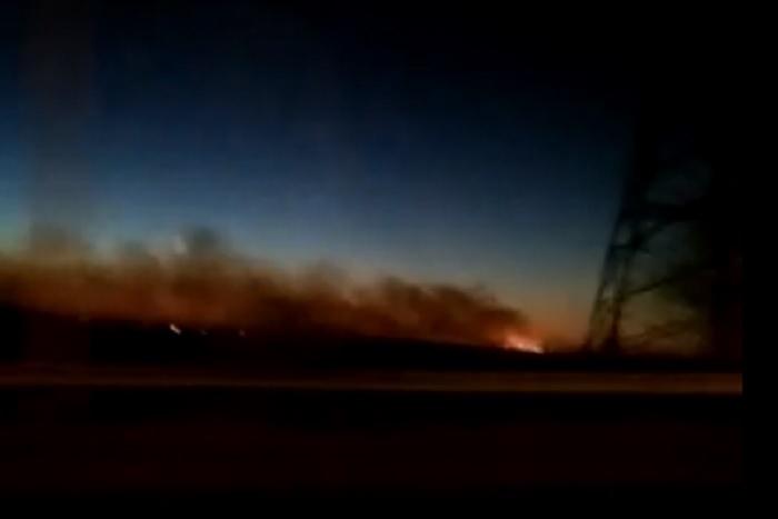Тушили до позднего вечера: рядом с Новочеркасском произошел крупный ландшафтный пожар
