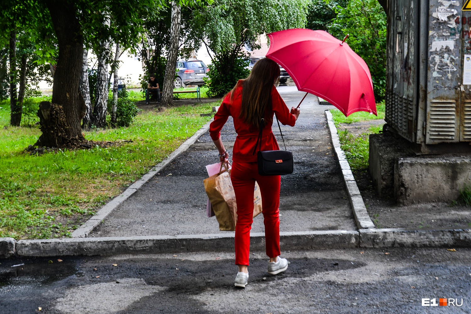 Умеренное тепло. Прохладно летом. Прохладная погода летом. Теплый летний дождь в Екатеринбурге. Прохладное лето ЕКБ..