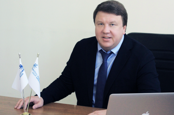 первый проректор Международного Института Дизайна и Сервиса Максим Усынин первый проректор Международного Института Дизайна и Сервиса Максим Усынин