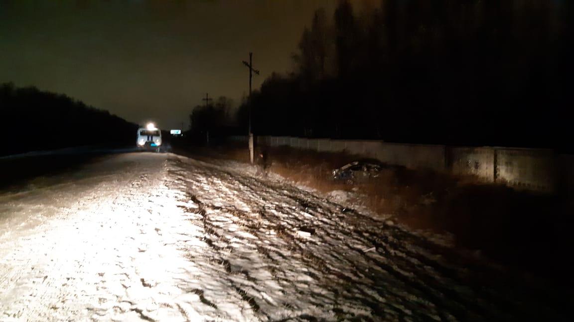 Водитель «Тойоты» не справилась с управлением, после чего машина вылетела в кювет Водитель «Тойоты» не справилась с управлением, после чего машина вылетела в кювет