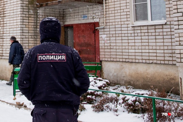 Мужчина следовал за жертвами из магазина к дому Мужчина следовал за жертвами из магазина к дому 