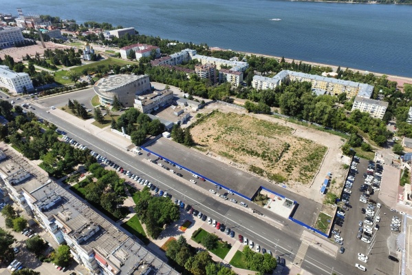 Для автомобилей оставили небольшой участок Для автомобилей оставили небольшой участок