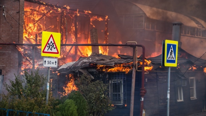 Кушнарев — погорельцам: «Восстанавливать сгоревшие дома не разрешат»