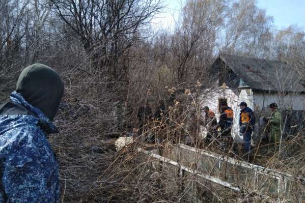 Тела пролежали в садах всю зиму и полвесны Тела пролежали в садах всю зиму и полвесны