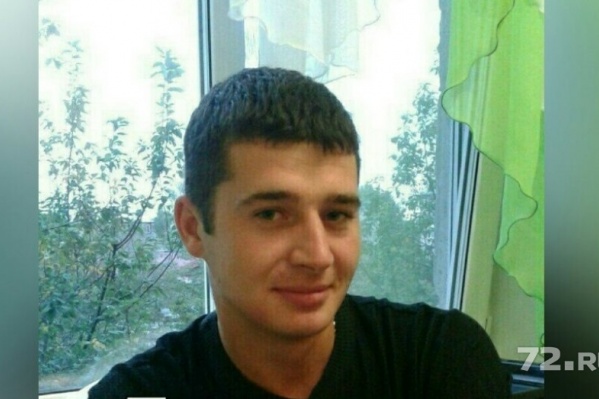 Виталию Мишину было 24 года. Он работал в стройфирме мастером Виталию Мишину было 24 года. Он работал в стройфирме мастером