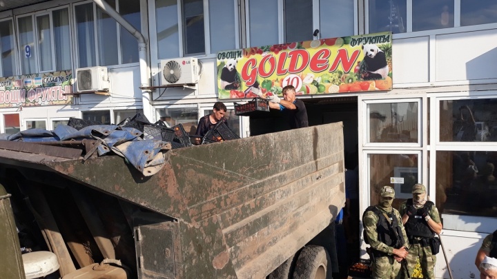 Абрикосы СОБРаны: на рынке в Аксае транспортная прокуратура конфисковала крупную партию фруктов