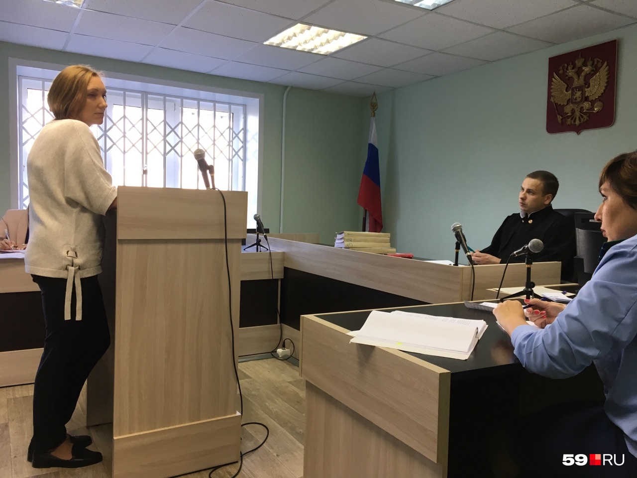 Учительница русского языка рассказала, что в мае девочка похудела, педагог обратилась к завучу Учительница русского языка рассказала, что в мае девочка похудела, педагог обратилась к завучу