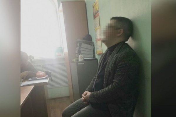 Сейчас сотрудник следкома сам под производством Сейчас сотрудник следкома сам под производством