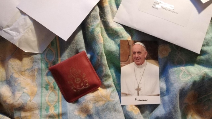 «Он будет помнить меня в своих молитвах»: нижегородский школьник получил письмо от Папы Римского