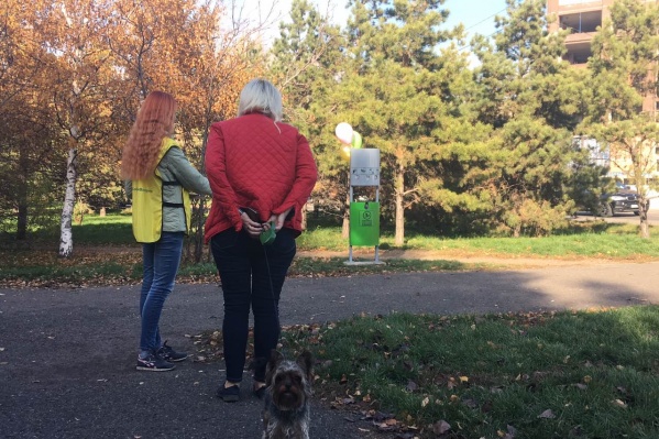 В сквере на Юдина «дог-бокс» появился в субботу В сквере на Юдина «дог-бокс» появился в субботу
