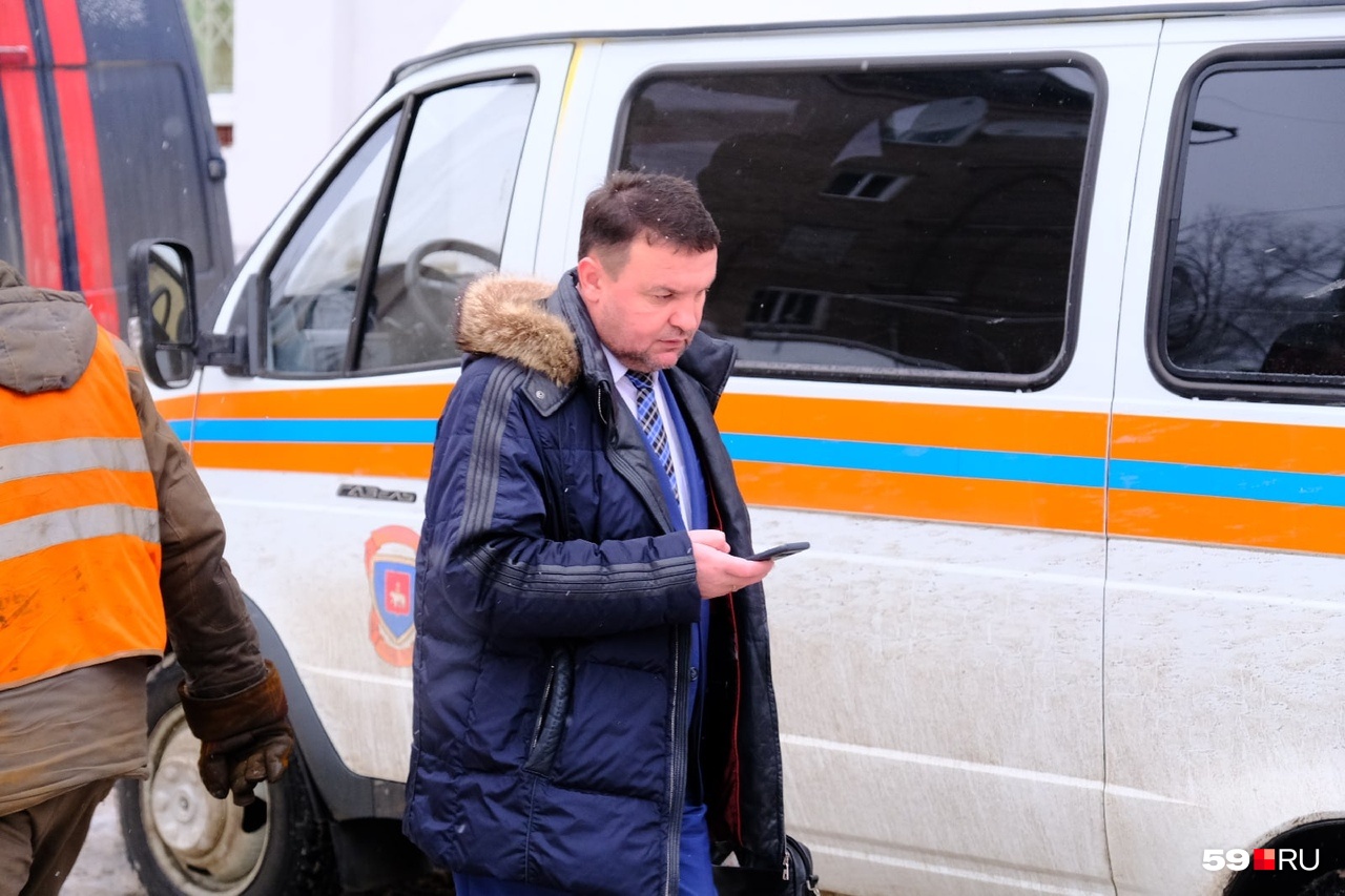 Константин Черемушкин прибыл на место аварии Константин Черемушкин прибыл на место аварии 