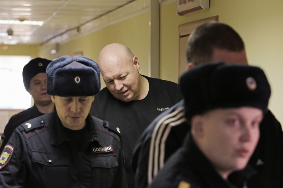 По мнению следствия, Вячеслав Лобко стрелял в юриста из засады По мнению следствия, Вячеслав Лобко стрелял в юриста из засады