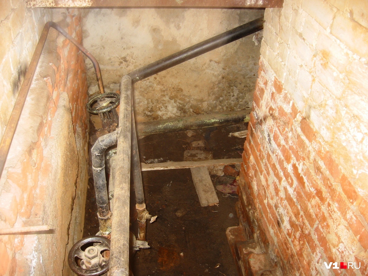 телекоммуникационная канализация затопление. вода в подвале управляющая компания. дом с подвалом. затопление подвала грунтовыми водами. вода в подвале управляющая компания.