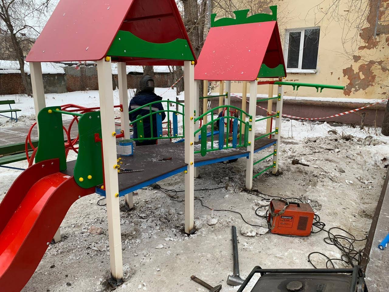 Горожане не всегда довольны результатами благоустройства, но, по словам чиновников, тут есть нерешаемые проблемы Горожане не всегда довольны результатами благоустройства, но, по словам чиновников, тут есть нерешаемые проблемы