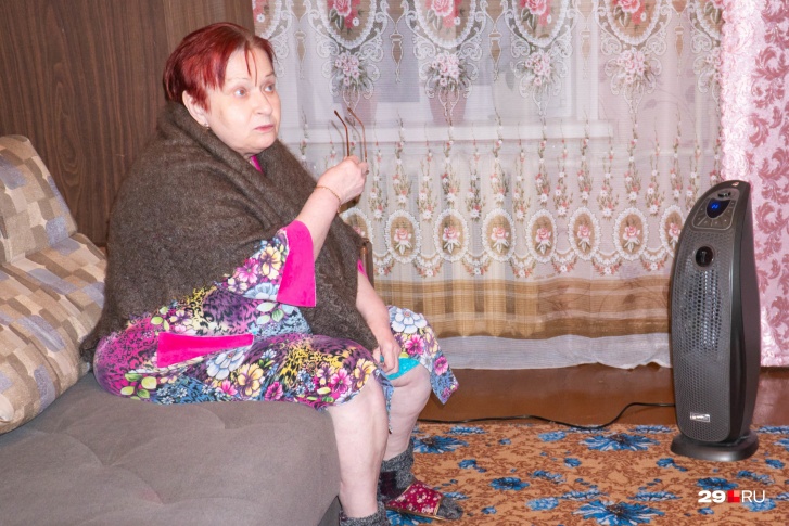 Нина Николаевна возмущена: по квитанции за тепло она платит около 6 тысяч рублей, но тепло в квартире дают не батареи, а обогреватель Нина Николаевна возмущена: по квитанции за тепло она платит около 6 тысяч рублей, но тепло в квартире дают не батареи, а обогреватель