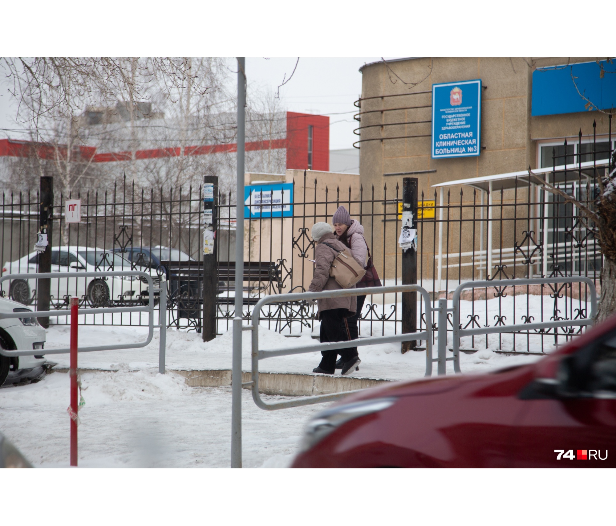 Талоны дают только пожилым людям, у которых явно имеются проблемы с ногами и спиной Талоны дают только пожилым людям, у которых явно имеются проблемы с ногами и спиной