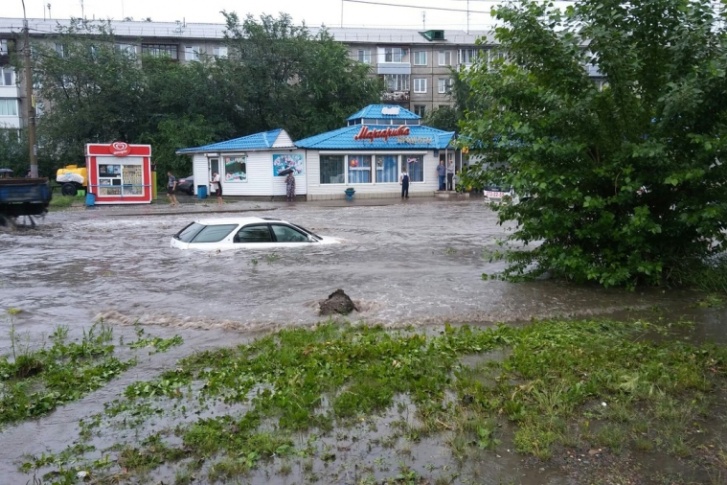 Последствия одного из летних ливней в Красноярске Последствия одного из летних ливней в Красноярске