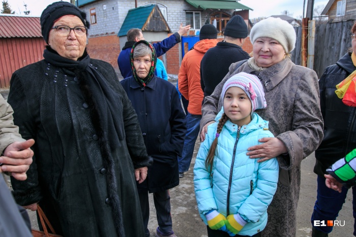 Дома перешли людям по наследству еще от бабушек и дедушек Дома перешли людям по наследству еще от бабушек и дедушек