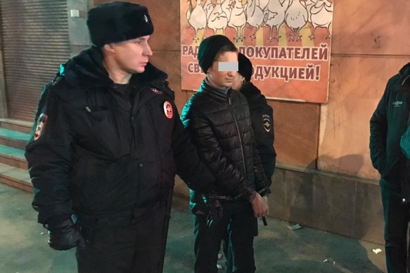 Школьница получила тяжёлое ранение в драке и позже скончалась Школьница получила тяжёлое ранение в драке и позже скончалась