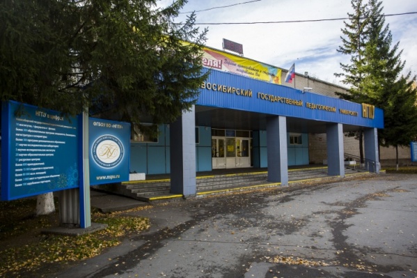 Девушка могла пройти повторную промежуточную аттестацию во второй раз или уйти в академический отпуск. Марина выбрала второе Девушка могла пройти повторную промежуточную аттестацию во второй раз или уйти в академический отпуск. Марина выбрала второе