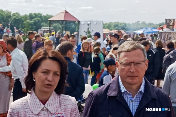 Чего бы ещё такого пообещать? Чего бы ещё такого пообещать?