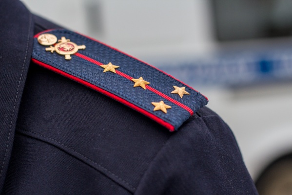 Под
суд мужчина попал в звании капитана Под
суд мужчина попал в звании капитана