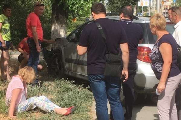 Никто из людей в аварии не пострадал Никто из людей в аварии не пострадал