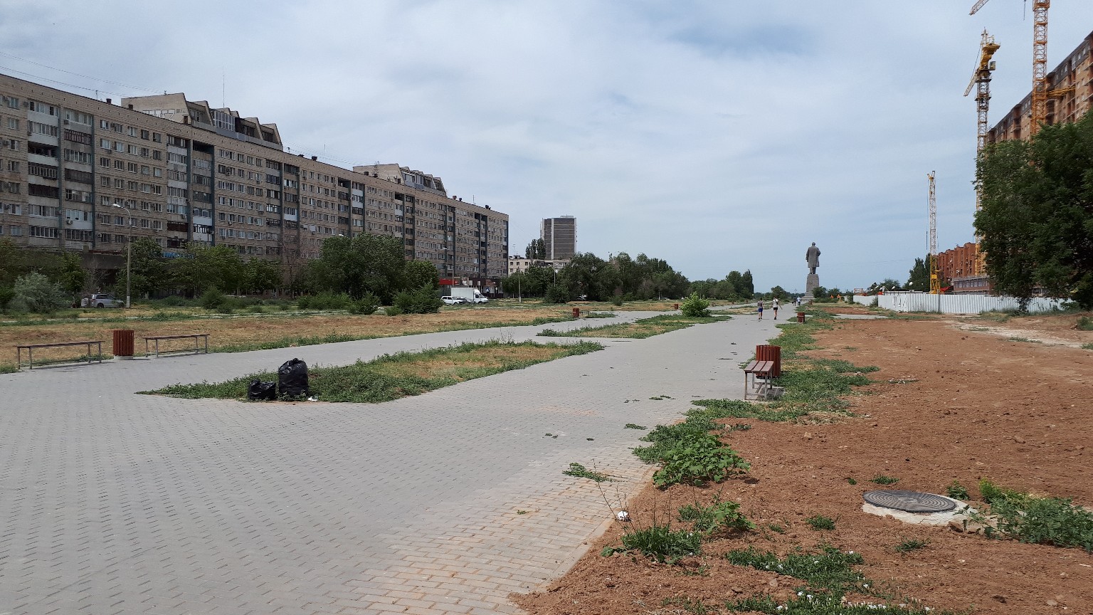 Работа волгоград красноармейский. Парк Юбилейный Волгоград. Парк Юбилейный Волгоград Красноармейский. Парк Юбилейный в Красноармейском районе. Красноармейский район Волгоград парк.