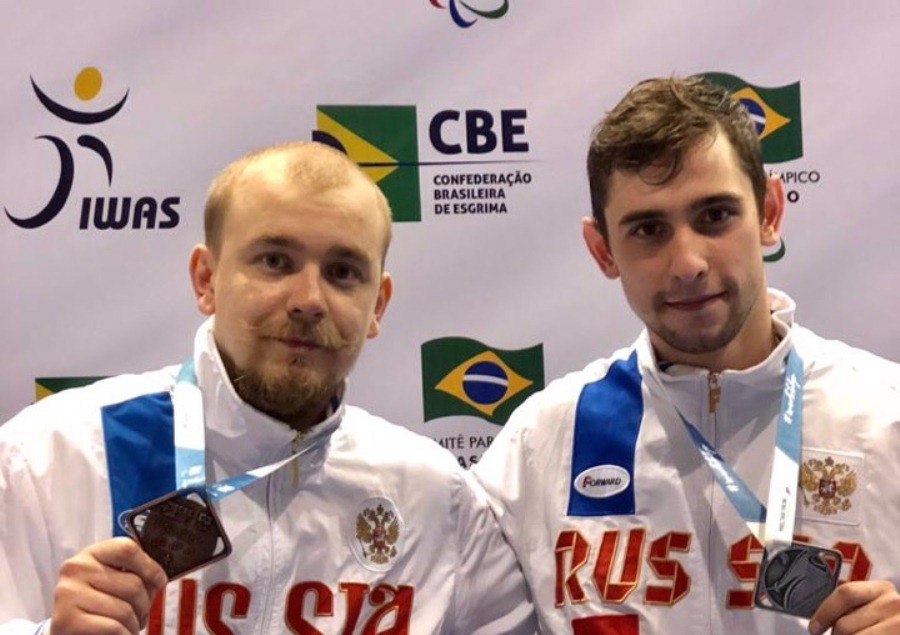 Новосибирский спортсмен — справа Новосибирский спортсмен — справа