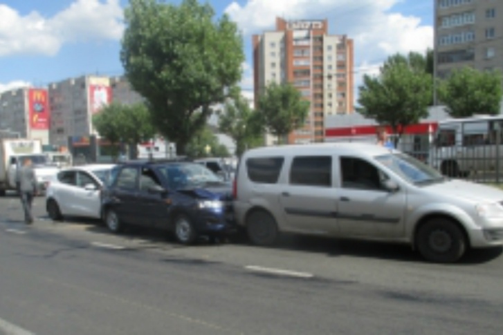 В сводке МЧС в разделе о пострадавших в этом ДТП указано, что для людей всё обошлось без последствий В сводке МЧС в разделе о пострадавших в этом ДТП указано, что для людей всё обошлось без последствий