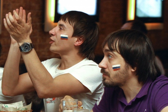 44% опрошенных планируют болеть за сборную России 44% опрошенных планируют болеть за сборную России