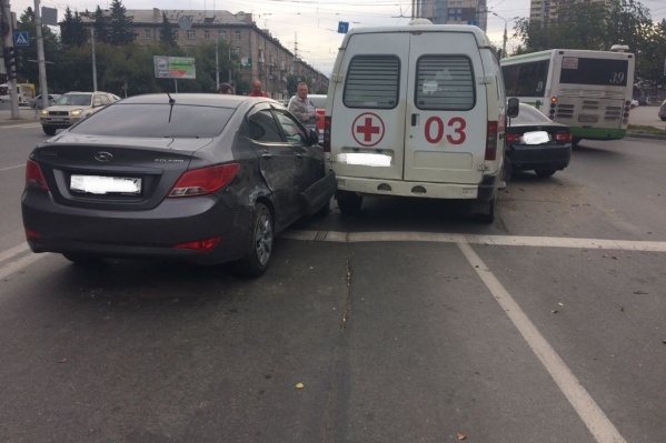 В одной из машин пострадал ребёнок В одной из машин пострадал ребёнок