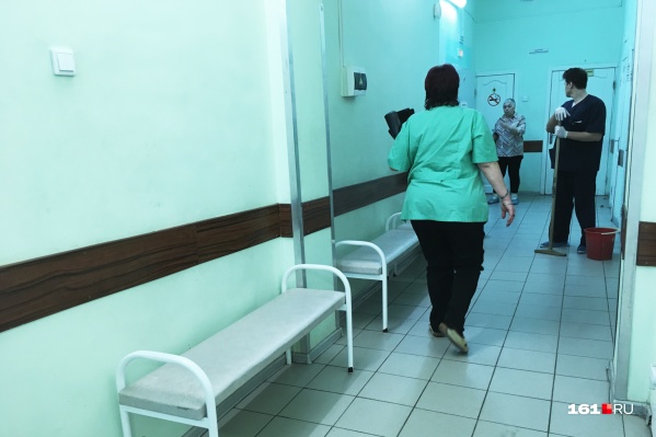 Средняя зарплата в Ростовской области — почти 30 тысяч рублей. Но персонал медучреждений получает меньше Средняя зарплата в Ростовской области — почти 30 тысяч рублей. Но персонал медучреждений получает меньше