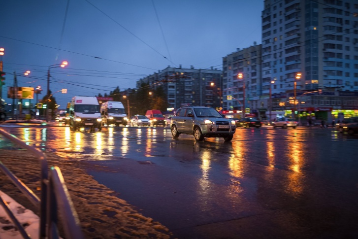 Движение в центре города парализовано пробками Движение в центре города парализовано пробками