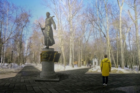 Один из вариантов памятника (в голосовании — № 2) выглядит на эскизе вот так Один из вариантов памятника (в голосовании — № 2) выглядит на эскизе вот так