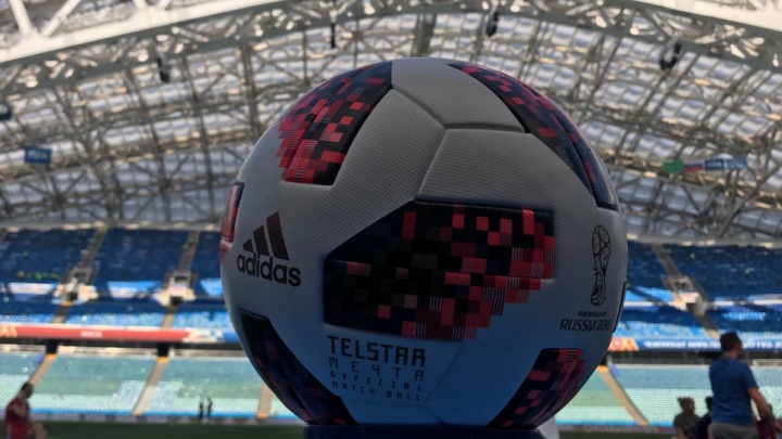 Футболисты Дании и Хорватии сыграют в Нижнем Новгороде новым мячом