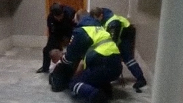 Экстремальное задержание: в Ярославле полицейские жестоко избили мужчину