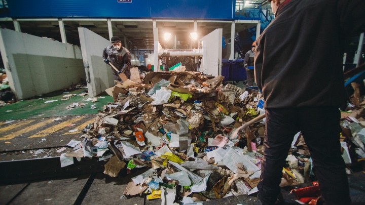 Вторая жизнь мусора: смотрим, как под Тюменью сортируют отходы, и почему их сложно продать
