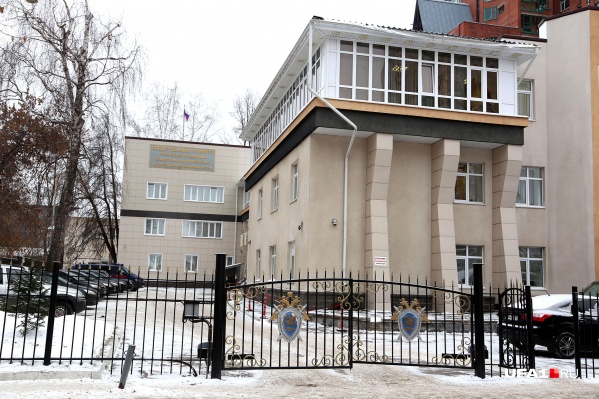 За офисное кресло начальнику ГИБДД придется объясняться перед следователями За офисное кресло начальнику ГИБДД придется объясняться перед следователями