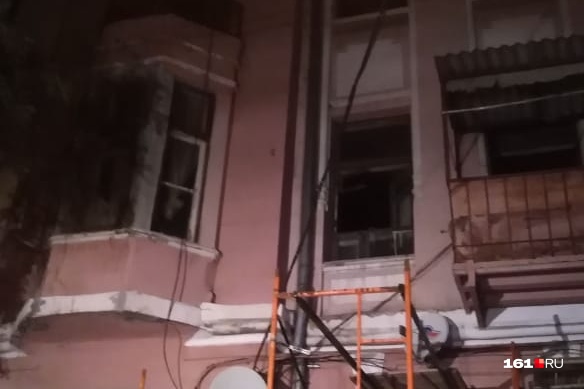 В пострадавшем доме недавно начали капитальный ремонт В пострадавшем доме недавно начали капитальный ремонт