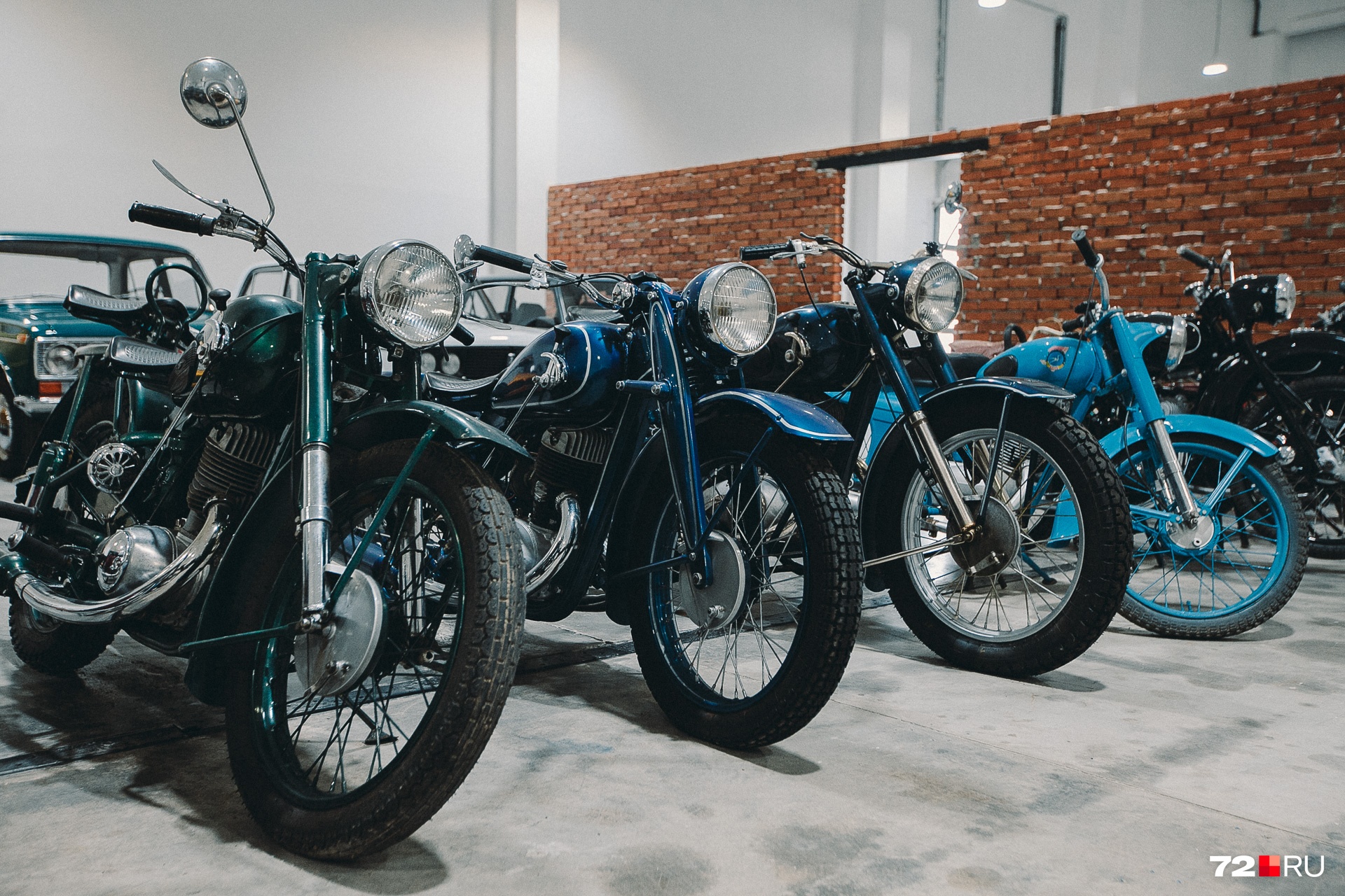 В музее можно увидеть с десяток самых разных мотоциклов