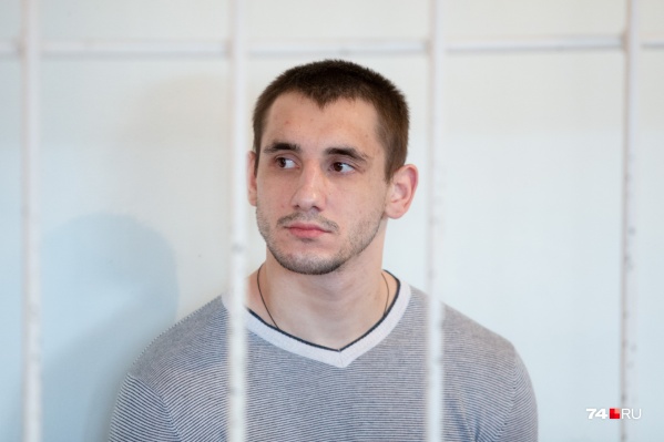 Никита Никитин просил до вступления приговора в силу отпустить его домой, чтобы повидаться с маленькой дочкой Никита Никитин просил до вступления приговора в силу отпустить его домой, чтобы повидаться с маленькой дочкой