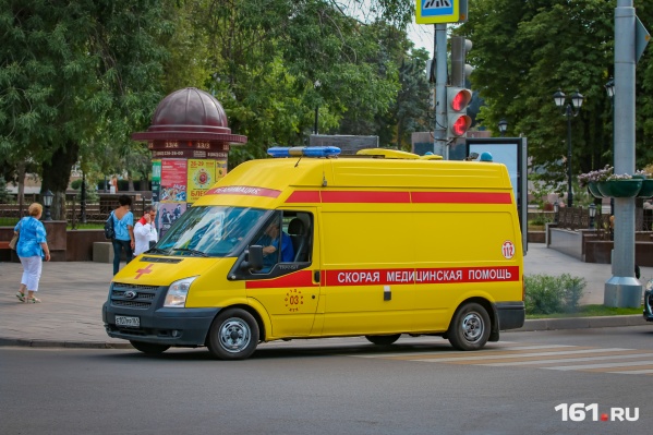 На месте аварии работают экстренные службы На месте аварии работают экстренные службы