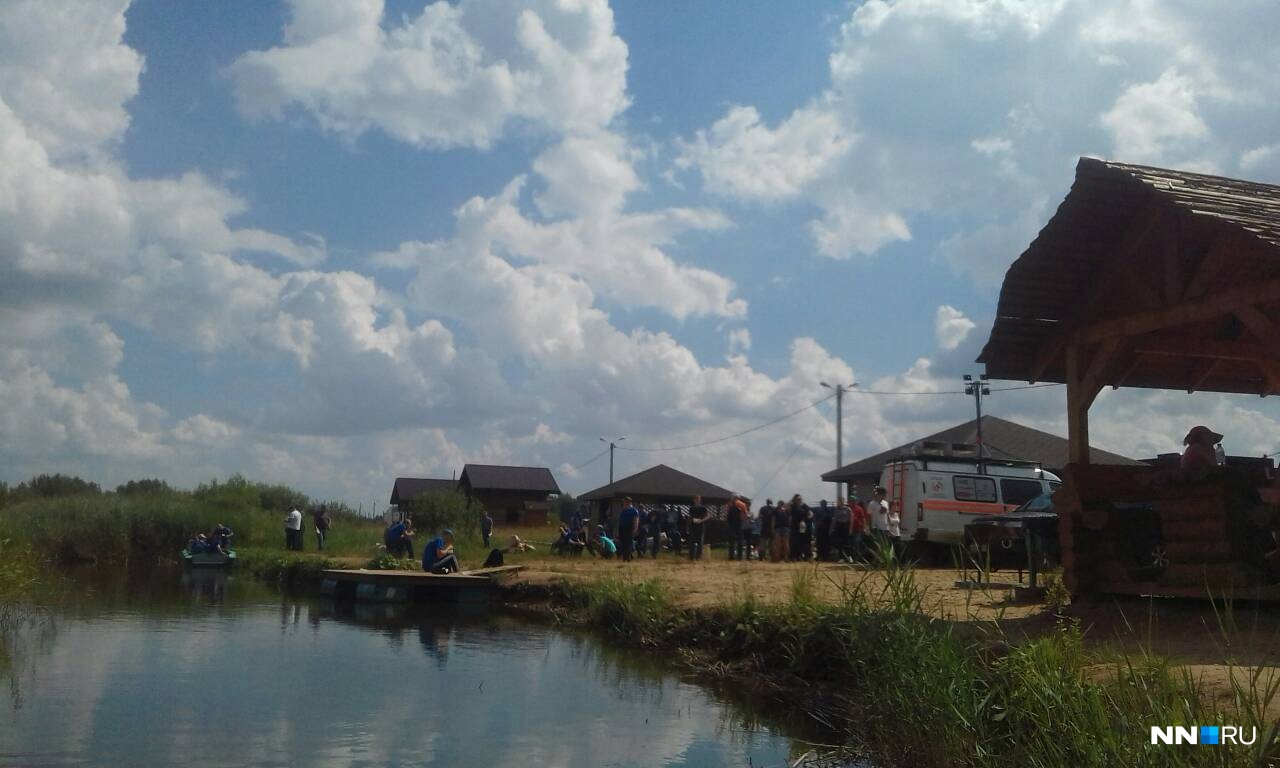 В лагере время обеда В лагере время обеда